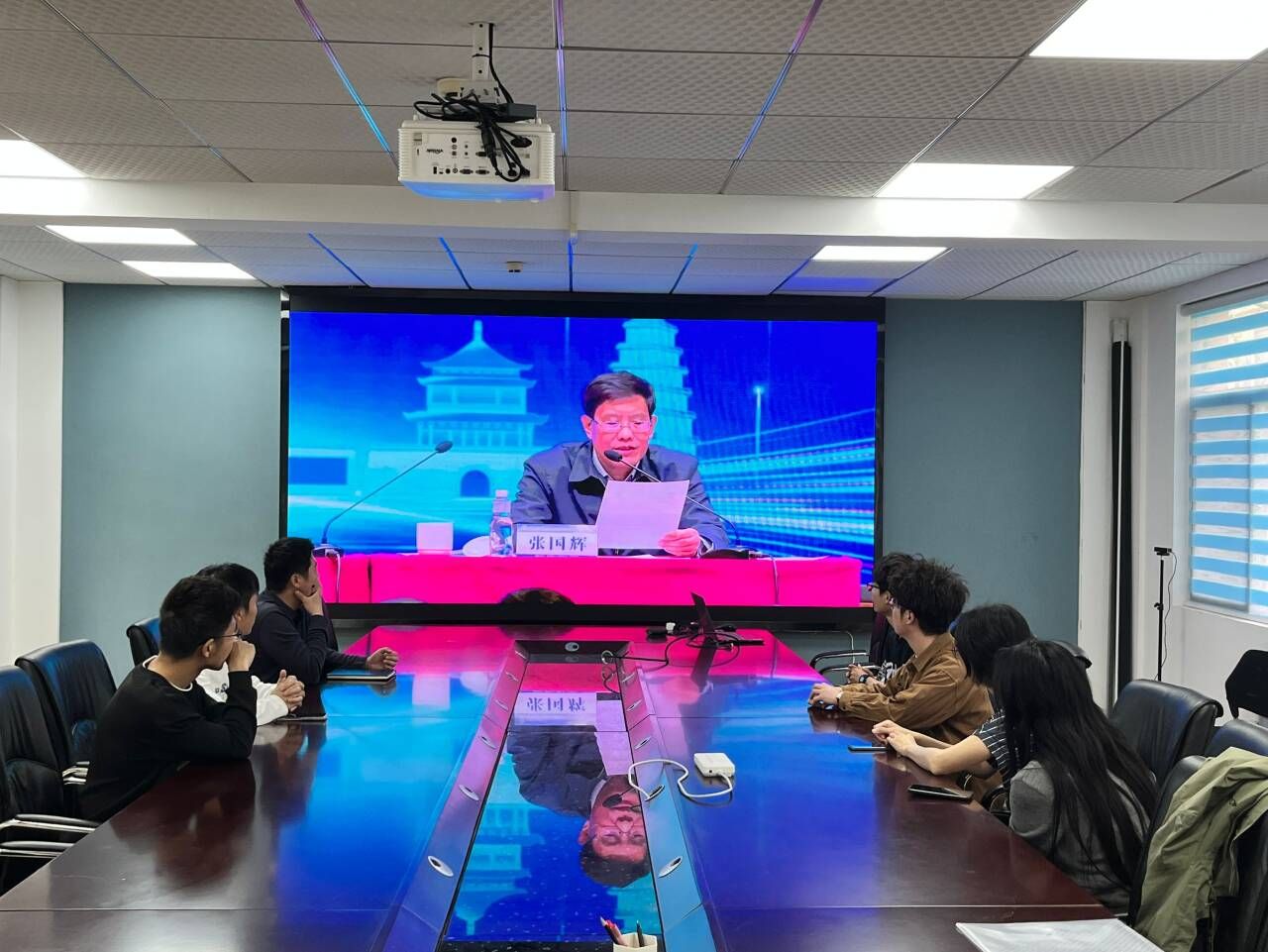 伟德BETVLCTOR